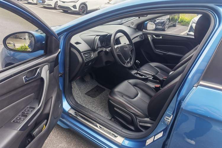 Used Chery Arrizo 5 2016 1.5L CVT Trendsetting Edition Interior 1