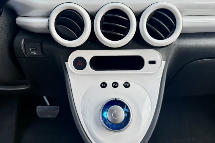 Used ORA Black Cat 2021 301 km Basic Version
