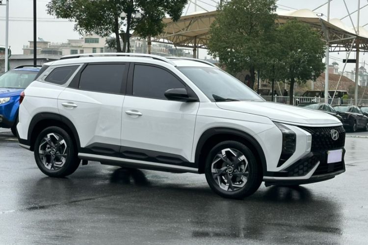 Used Hyundai ix35 2023 Musso 2.0L Deluxe Edition DLX
