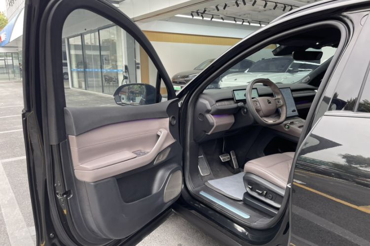 Used Nio ES7 2022 75 kWh Interior 1