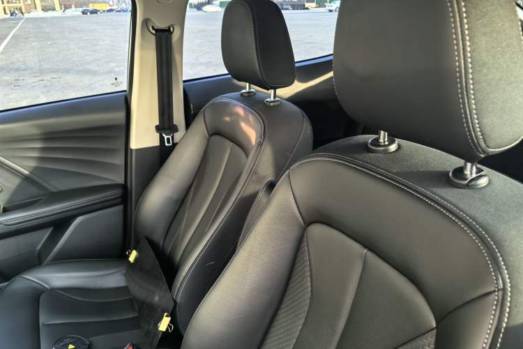 Used ORA iQ 2018 Smart Connectivity Model