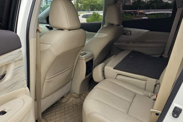 Used Nissan Murano 2017 2.5L XL Two-Wheel Drive Smart Edition Interior 5