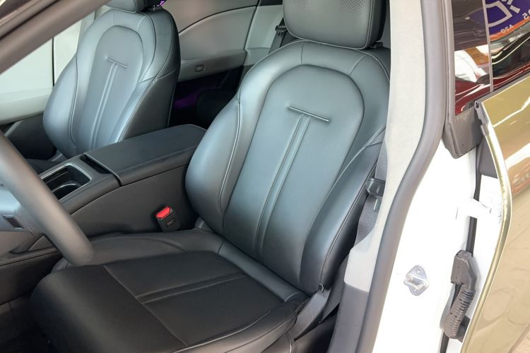 Used Zeekr 007 2025 Rear-Drive Intelligent Driving Version 75 kWh Left Front Seat