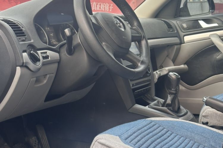 Used Skoda Octavia 2015 Classic Model 1.6L Manual Eado Version
