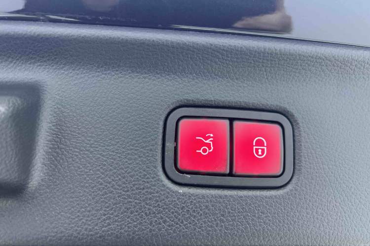 Used Mercedes-Benz S-Class 2022 Revised S 400 L Luxury Edition Interior 1