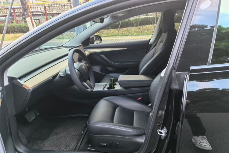 Used Tesla Model 3 2022 Rear-Wheel-Drive Version