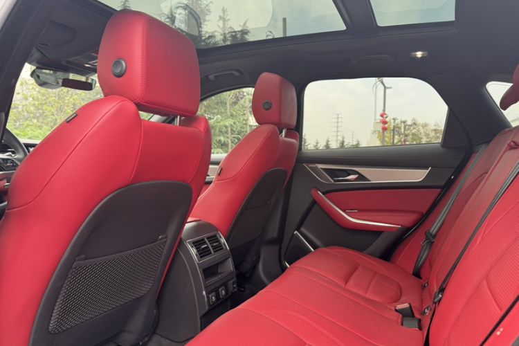 Used Jaguar F-PACE 2025 P250 R-Dynamic SE
