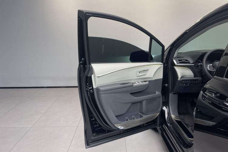 Used Toyota Sienna 2024 2.5L Hybrid Comfort Edition
