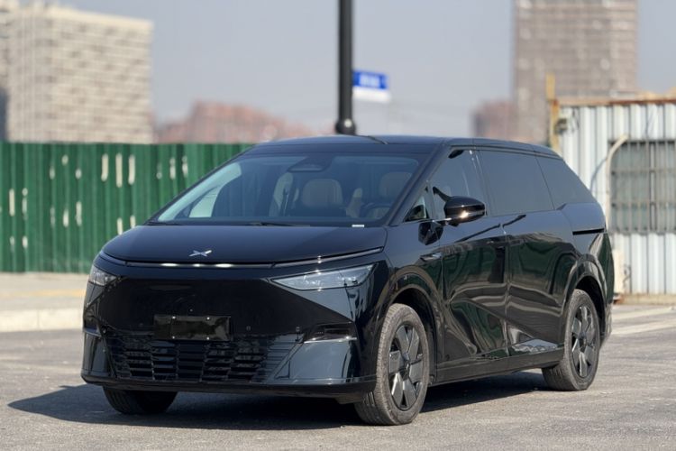 Used XPeng X9 2024 702 Ultra-Long Range Max
