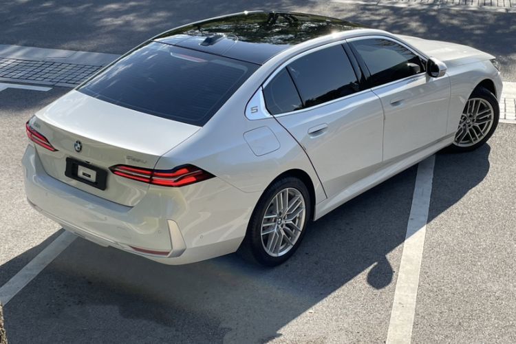 Used BMW 5 Series 2025 525Li Luxury Package