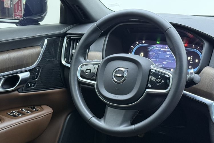 Used Volvo S90 2023 B5 Zhiyuan Luxury Edition