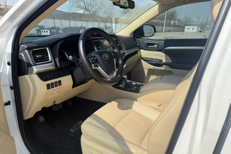 Used Toyota Highlander 2017 2.0T Four-Wheel Drive Luxury Edition 7 Seats
