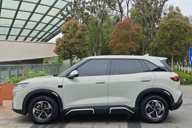 Used BYD Yuan UP 2025 Intelligent Driving Version 401 km Leading Edition