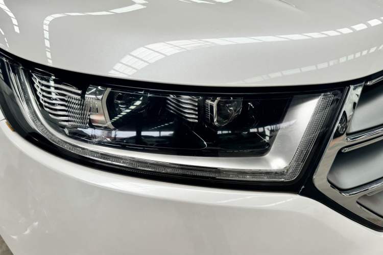 Used Ford Edge 2016 EcoBoost 245 Four-Wheel Drive Titanium Edition 7-Seater