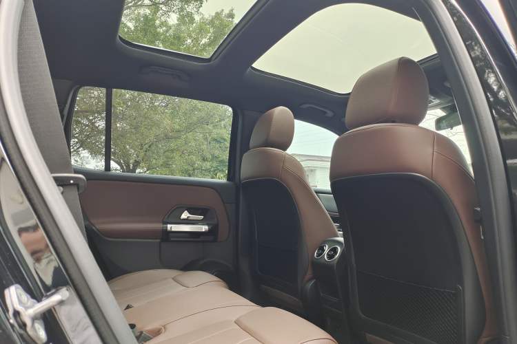 Used Mercedes-Benz GLB 2022 Second Facelift GLB 200 Dynamic Edition Headliner