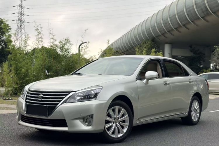 Used Toyota Crown 2012 2.5L Royal Leather Edition