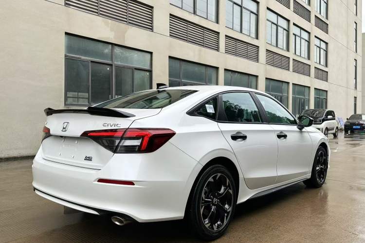 Used Honda Civic 2025 240TURBO CVT SmartFun Pro
