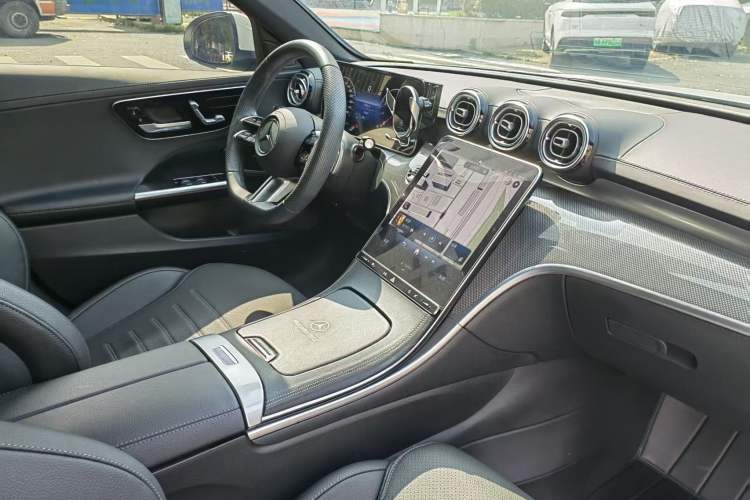 Used Mercedes-Benz C-Class 2024 Restyled C 260 L Sport Edition Interior 5