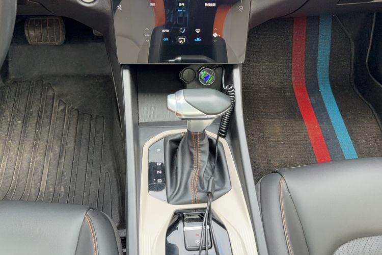 Used Dongfeng Aeolus Yixuan GS 2023 Mach Edition 1.5L Automatic Wealth Creation Version Gear Lever