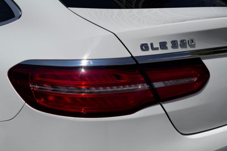 Used Mercedes-Benz GLE Coupe 2017 GLE 320 4MATIC Coupe SUV Exterior 4
