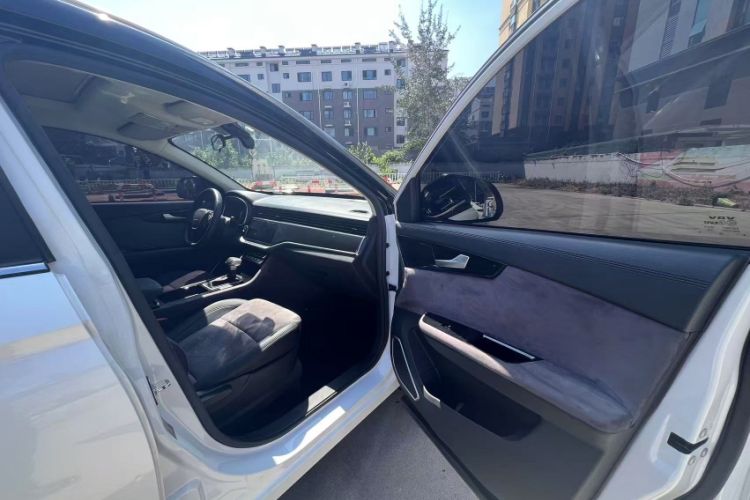 Used Sinotruk VGV U70 2020 1.5T Automatic Smart Luxury 7-Seater