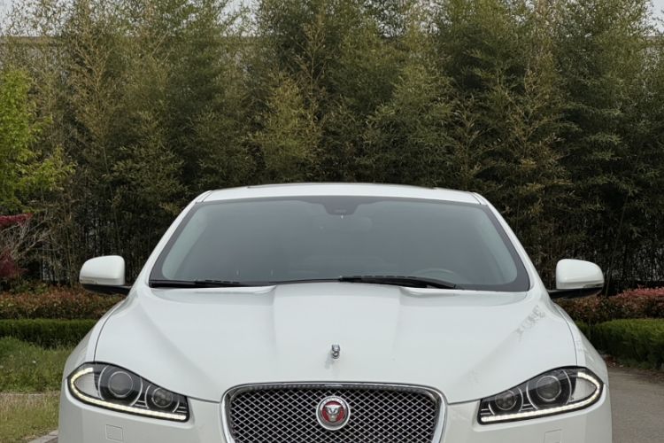 Used Jaguar XF 2014 XF 2.0T Luxury Edition Exterior 1