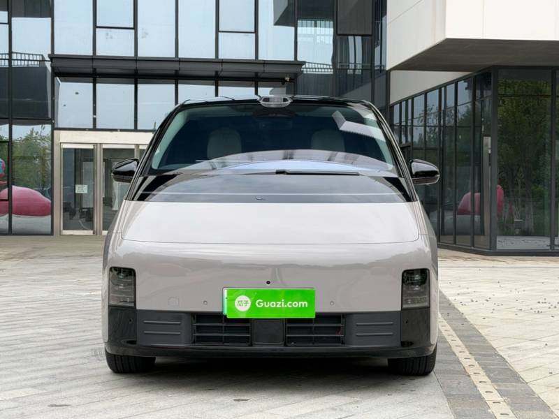 Used Li Auto MEGA 2025 Home Family Special Edition — 32