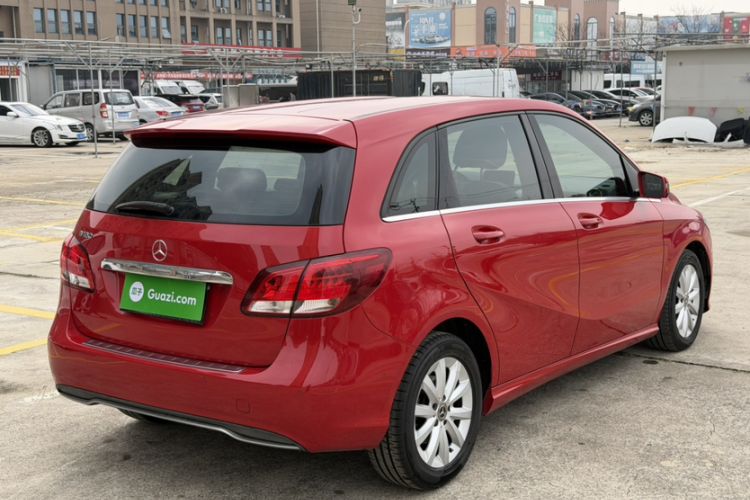 Used Mercedes-Benz B-Class 2017 B 180 Exterior 8