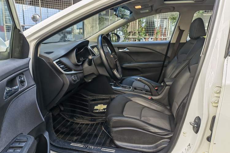 Used Chevrolet Cavalier 2019 320 Automatic Xinyue Edition Interior 2