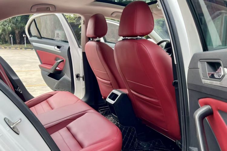 Used Volkswagen Lamando 2019 230TSI DSG Fashion Edition China VI Interior 3