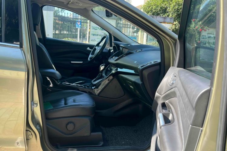 Used Ford Kuga 2013 2.0L GTDi Four-Wheel-Drive Sport Model