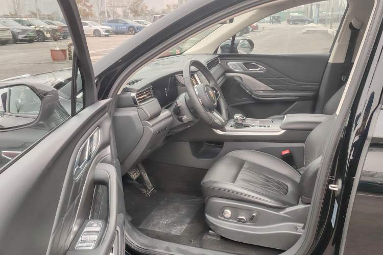 Used Hongqi HS7 PHEV 2024 2.0T PHEV Four-Wheel Drive Flagship Edition 6 Seats