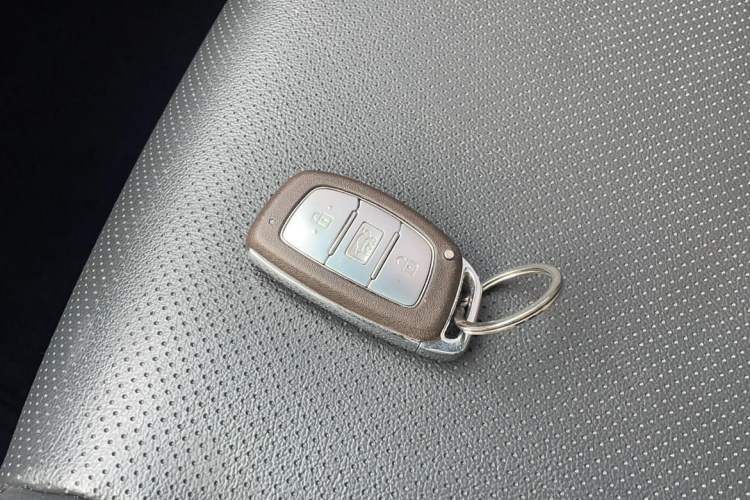 Used Hyundai Mistra 2016 1.8L Automatic Deluxe DLX Model Interior 4