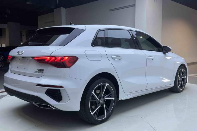 Used Audi A3 2021 Sportback 35 TFSI Fashionable Sports Model
