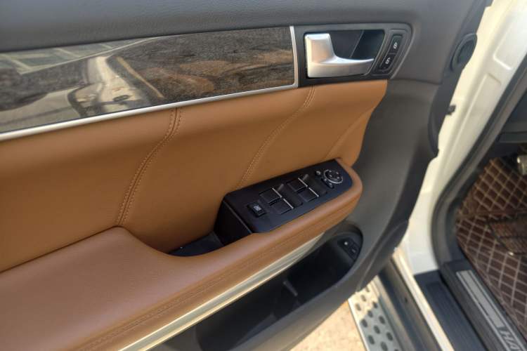 Used Haval H8 2015 2.0T Two-Wheel-Drive Elite Version