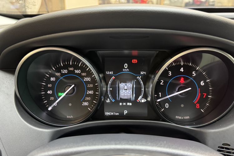 Used Jaguar XE 2017 2.0T 240 PS R-Sport
