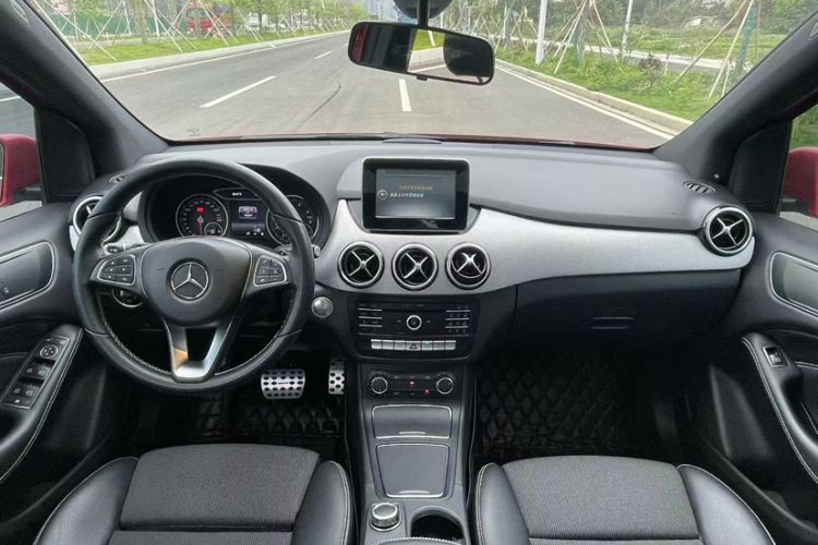 Used Mercedes-Benz B-Class 2015 B 200 Sport Edition Interior 5