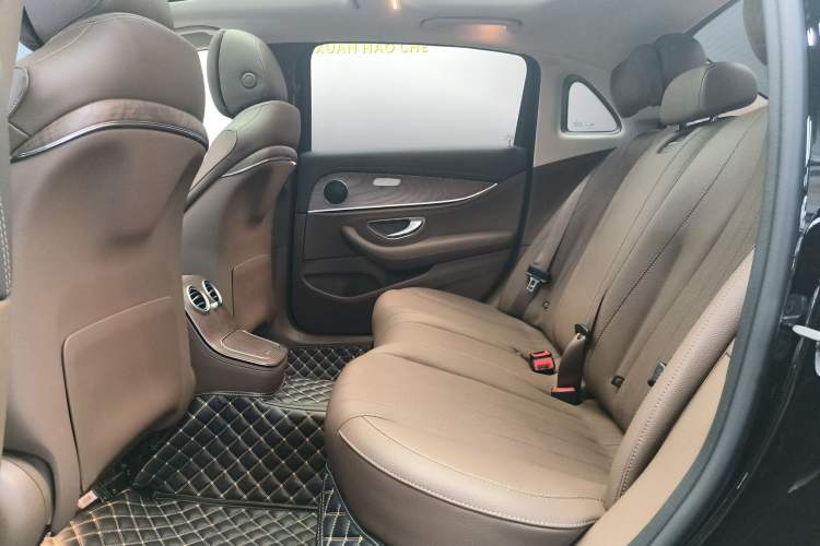 Used Mercedes-Benz E-Class 2023 Updated E 300 L Fashion Edition
