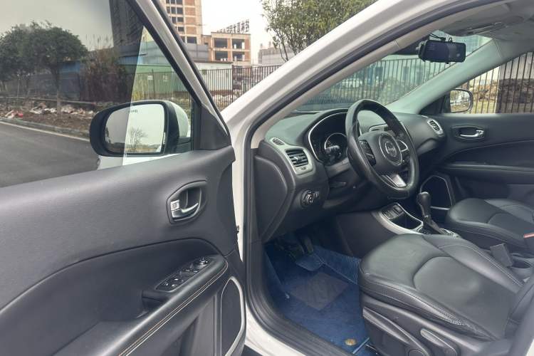 Used Jeep Compass 2019 200T Automatic Family Edition - Connected Large Screen Version