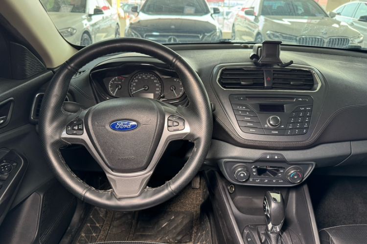 Used Ford Escort 2015 1.5L Automatic Fashion Model