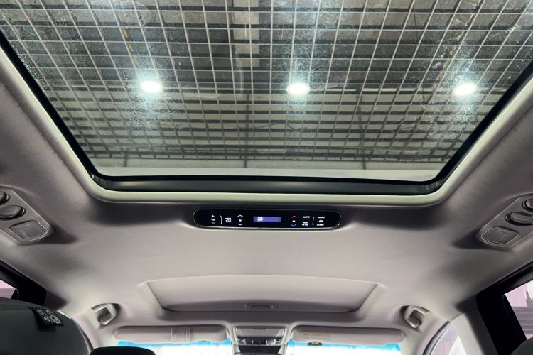 Used Honda Elysion 2024 2.0L eHEV Luxury Edition
