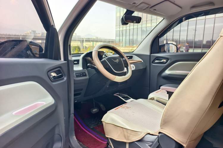 Used Wuling Hongguang MINIEV 2022 Macaron Premium Model – Lithium Iron Phosphate
