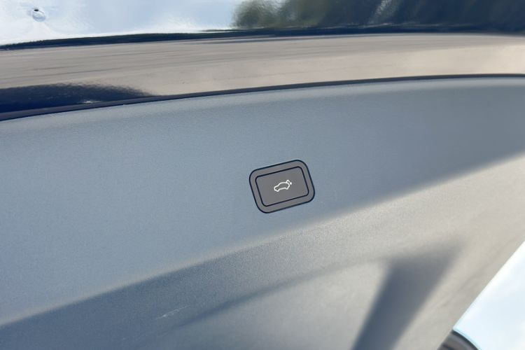 Used Zeekr 009 2024 Six-Seat Executive Version 4WD 108 kWh
