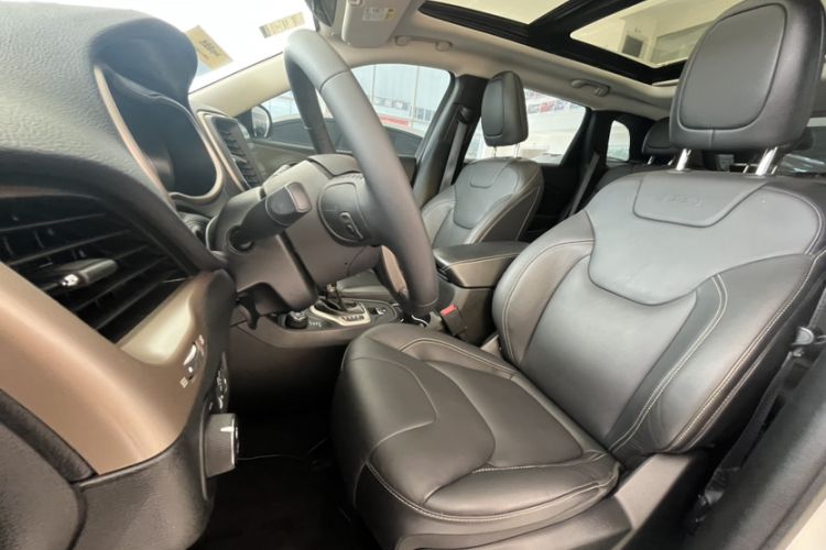 Used Jeep Cherokee 2016 2.4L Professional Edition