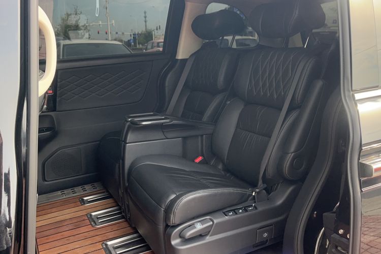 Used Honda Elysion 2019 2.0L Hybrid Luxury Edition