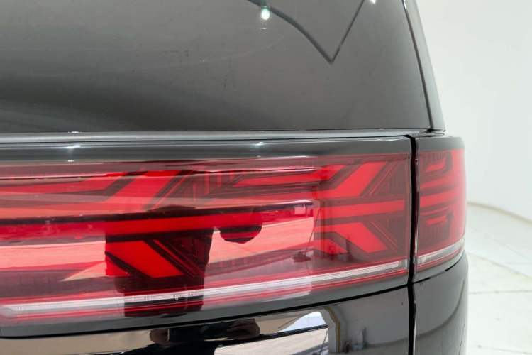 Used Denza D9 2022 DM-i 970 Four-Wheel Drive Flagship Model