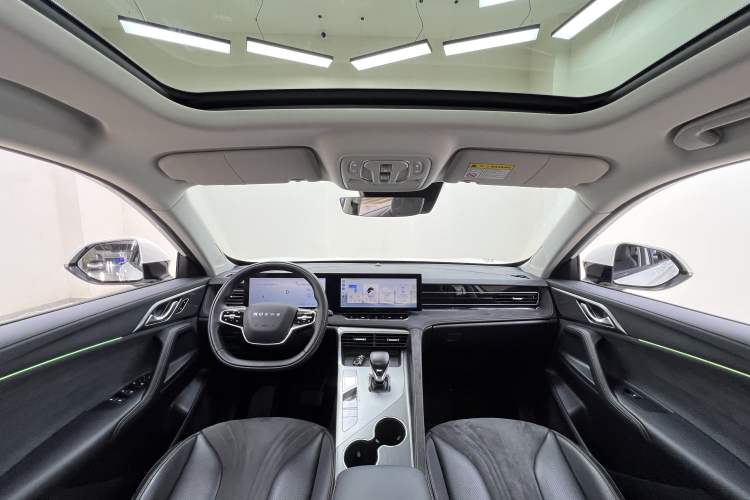 Used Roewe D5X DMH 2024 135 Tech Edition
