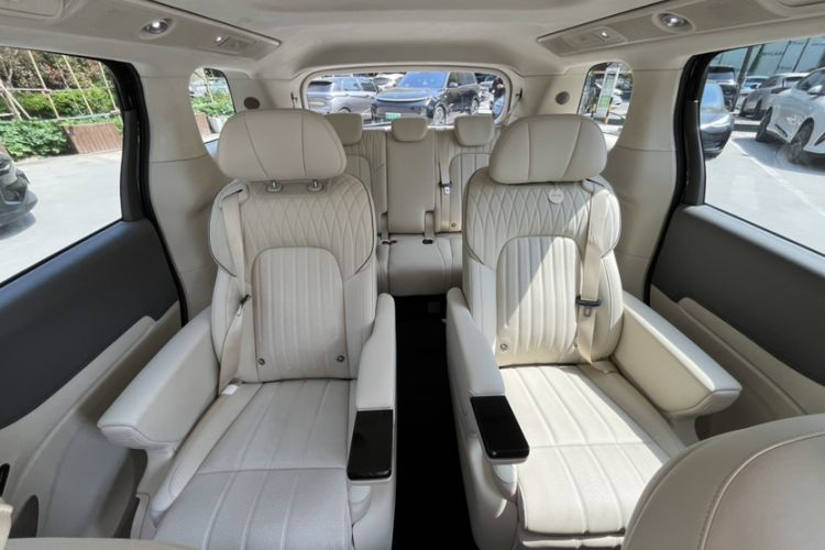 Used VOYAH Dream 2025 PHEV Four-Wheel-Drive Flagship Kunpeng Edition Interior 11