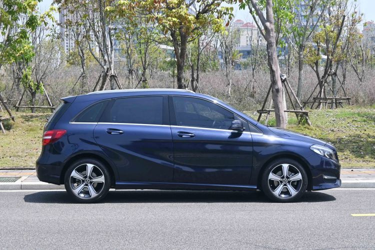 Used Mercedes-Benz B-Class 2017 B 200 Fashion Model Exterior 4