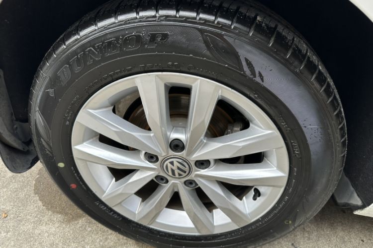 Used Volkswagen Touran 2016 Volkswagen Touran L 280TSI DSG Comfort Edition Exterior 9